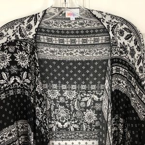 LuLaRoe Shirley cover up